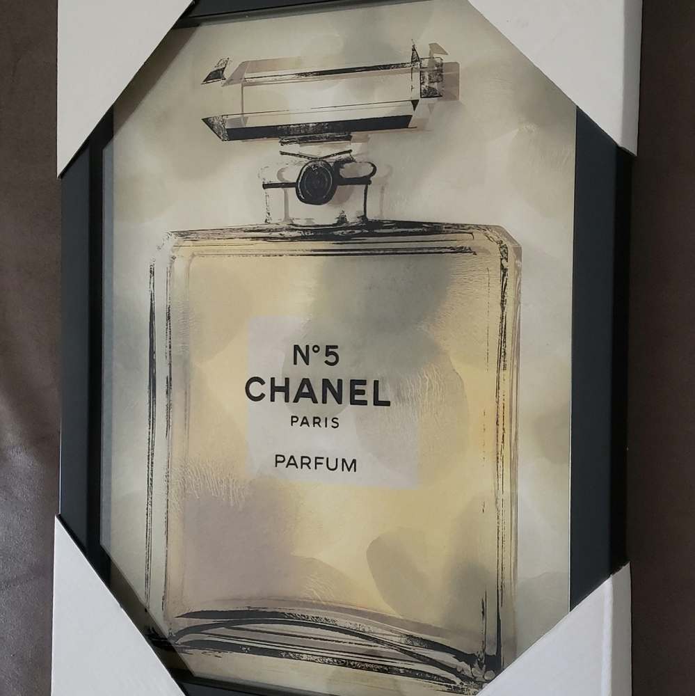 🆕️ Chanel N°5 Framed Glass Deco Art